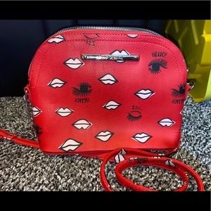 BETSY JOHNSON Handbag!